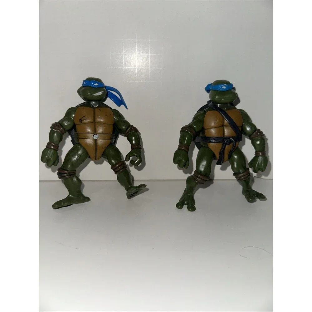 2 LEONARDO - 2002 TMNT Teenage Mutant Ninja Turtles Playmates Mirage Studios